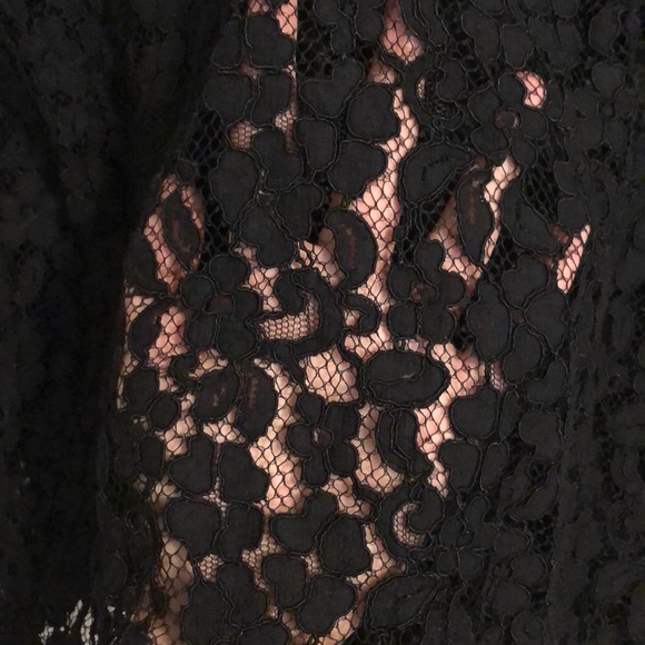 🍀4 for $25🍀 

Black lace/appliqué blouse - Picture 5 of 11